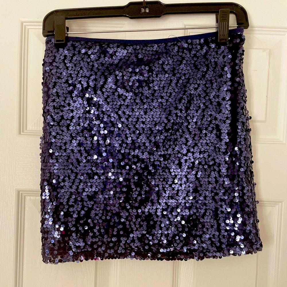 Fun-Size Skirt of Sequined Sex Appeal!